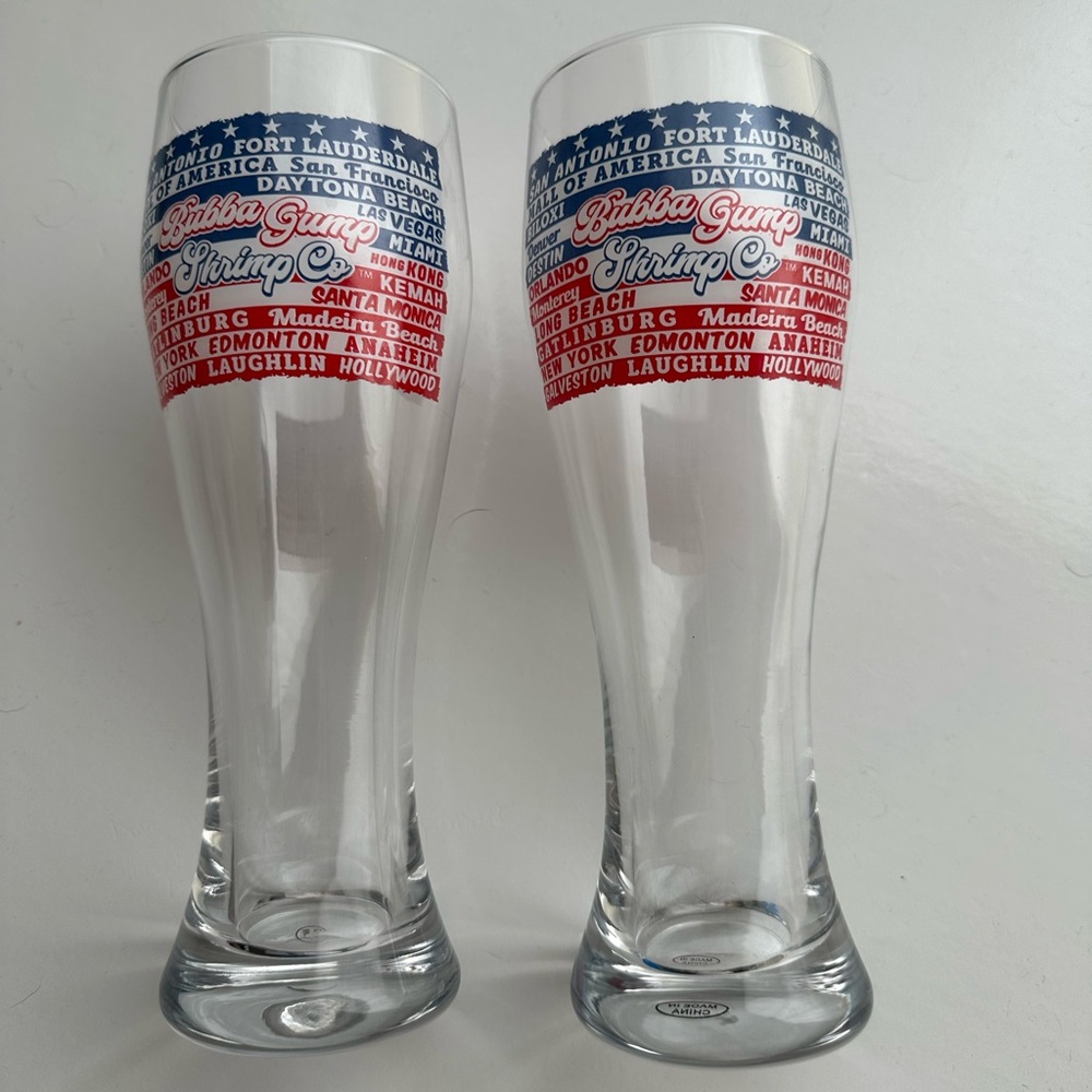 2 Bubba Gump Shrimp Co. Run Across America All Cities Pilsner Beer Glasses 8.5”